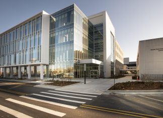 Rosalind Franklin University’s Innovation and Research Park celebrates ribbon cutting
