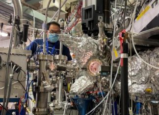 X-ray study recasts role of battery material from cathode to catalyst