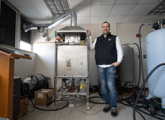 Cookin’ with gas: UWO professor earns patent for flameless industrial oven