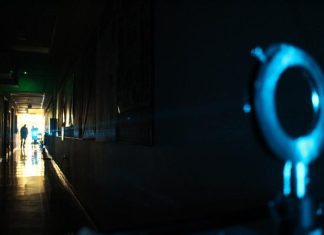 Physicists create new form of antenna for radio waves