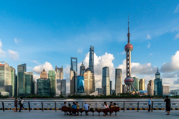 Shanghai thriving as global investment hub