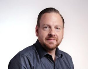StockWatch: Recursion Slides on Data Update as New CEO Named