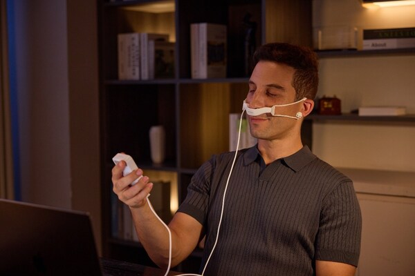 Yale-Trained Neuroscientist Unveils “Digital Sunshine” Device, Merging Ancient Eastern Wisdom with Modern Brain Science to Revolutionize Sleep